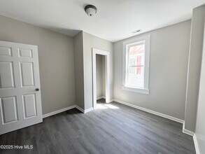 211 E Gale St-Unit -B in Edenton, NC - Building Photo - Building Photo