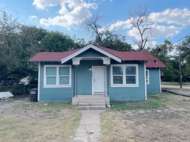 1425 Quintana Rd in San Antonio, TX - Building Photo