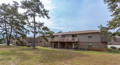 East Gate Landing Apartments in Ozark, AL - Building Photo - Other