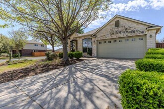 1621 Westmeadow Trail in Round Rock, TX - Building Photo - Building Photo