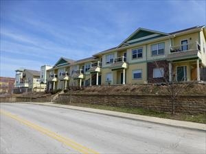 Cherry Hill in Kansas City, MO - Building Photo