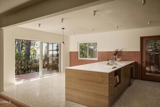 6002 Springvale Dr in Los Angeles, CA - Building Photo - Building Photo