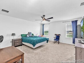 15836 Selene View in San Antonio, TX - Foto de edificio - Building Photo