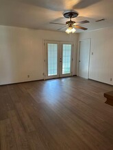 6003 Heatherbrook Dr in Houston, TX - Building Photo - Building Photo