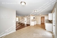 933 Chichester Dr photo'