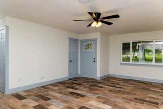 811 Matchett St in Brenham, TX - Building Photo - Building Photo