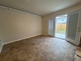 813 S Grosvenor Ct in Virginia Beach, VA - Building Photo