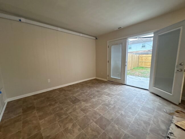 property at 813 S Grosvenor Ct