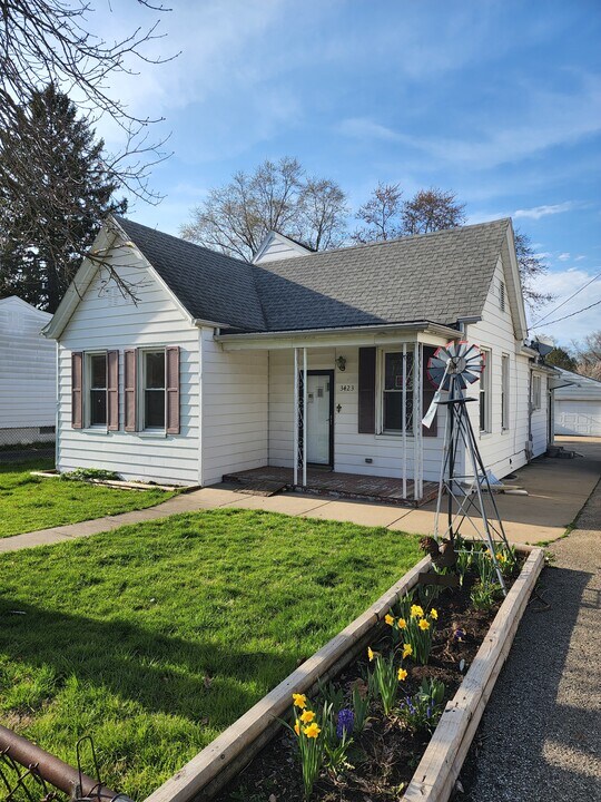3423 W Hill St in Peoria, IL - Building Photo