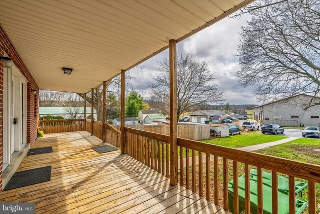 property at 132 N Main St