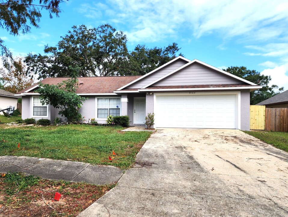 5143 Kati Lynn Dr in Apopka, FL - Building Photo