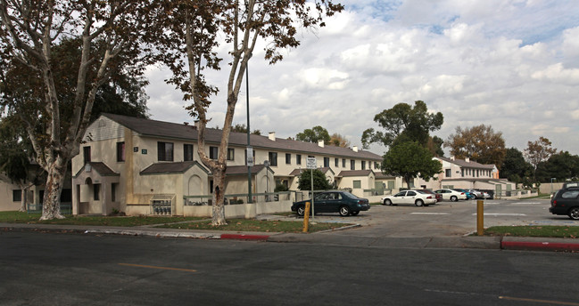 Carmelitos Housing in Long Beach, CA - Building Photo - Building Photo