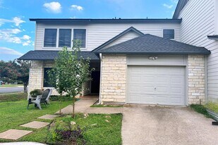 12212 Brigadoon Ln in Austin, TX - Building Photo