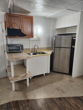 21220 Mazie Ave, Unit 1 Bedroom Apt in Perris, CA - Foto de edificio - Building Photo