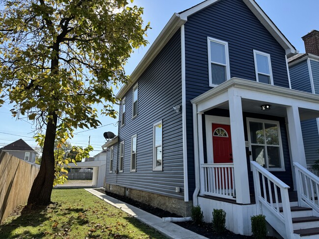 605 Stanley Ave in Columbus, OH - Foto de edificio - Building Photo