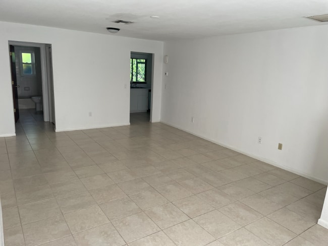 10022-10028 8th St N in Naples, FL - Building Photo - Building Photo