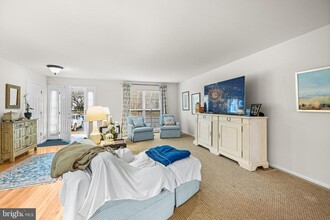 5 Farnham Way in Timonium, MD - Foto de edificio - Building Photo