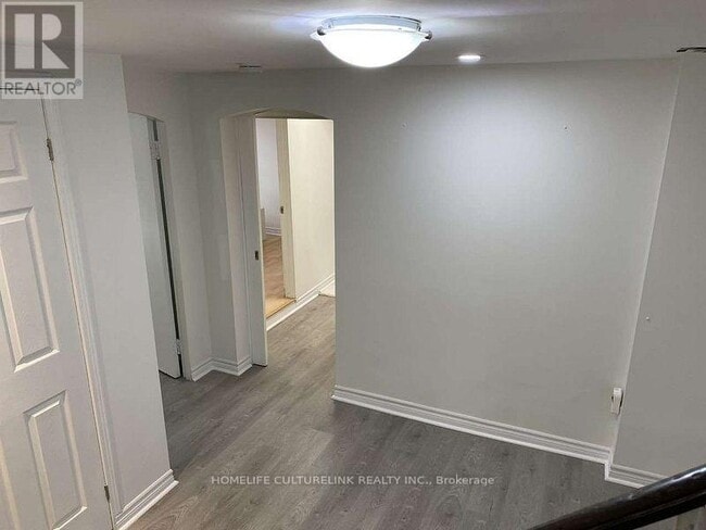 46 Stansbury Crescent in Toronto, ON - Building Photo - Building Photo