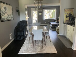 1325 Seattle Hill Rd in Bothell, WA - Building Photo - Building Photo