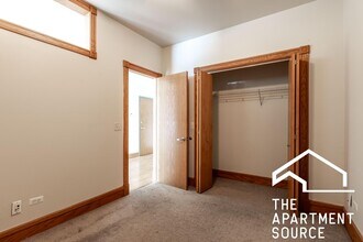 1162 W Grand Ave in Chicago, IL - Building Photo - Building Photo