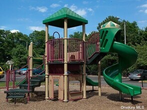 60 Chelsea Ct-Unit -AD-14 in Bohemia, NY - Building Photo - Building Photo