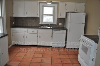 3812 Napanee Rd in Louisville, KY - Building Photo - Building Photo