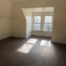 7307 Idlewild St in Pittsburgh, PA - Foto de edificio - Building Photo