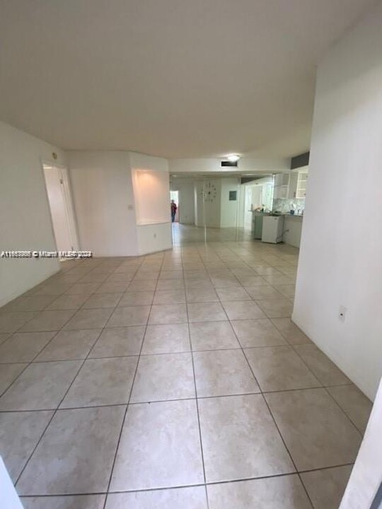 4720 NW 102nd Ave, Unit 103 in Doral, FL - Building Photo