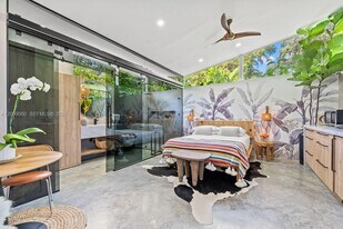 468 NE 90th St in El Portal, FL - Building Photo