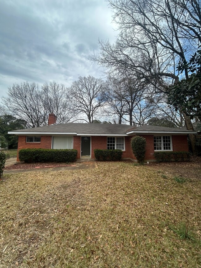 3575 N Wareingwood Dr