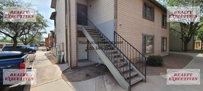 1664 W Park Wood Ln in Tucson, AZ - Building Photo - Building Photo