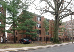 12 Willard St in Hartford, CT - Foto de edificio - Building Photo