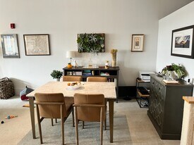 101 Penn Ave, Unit 306