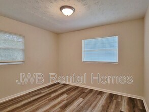 2414 Coleman Ct in Jacksonville, FL - Building Photo - Building Photo
