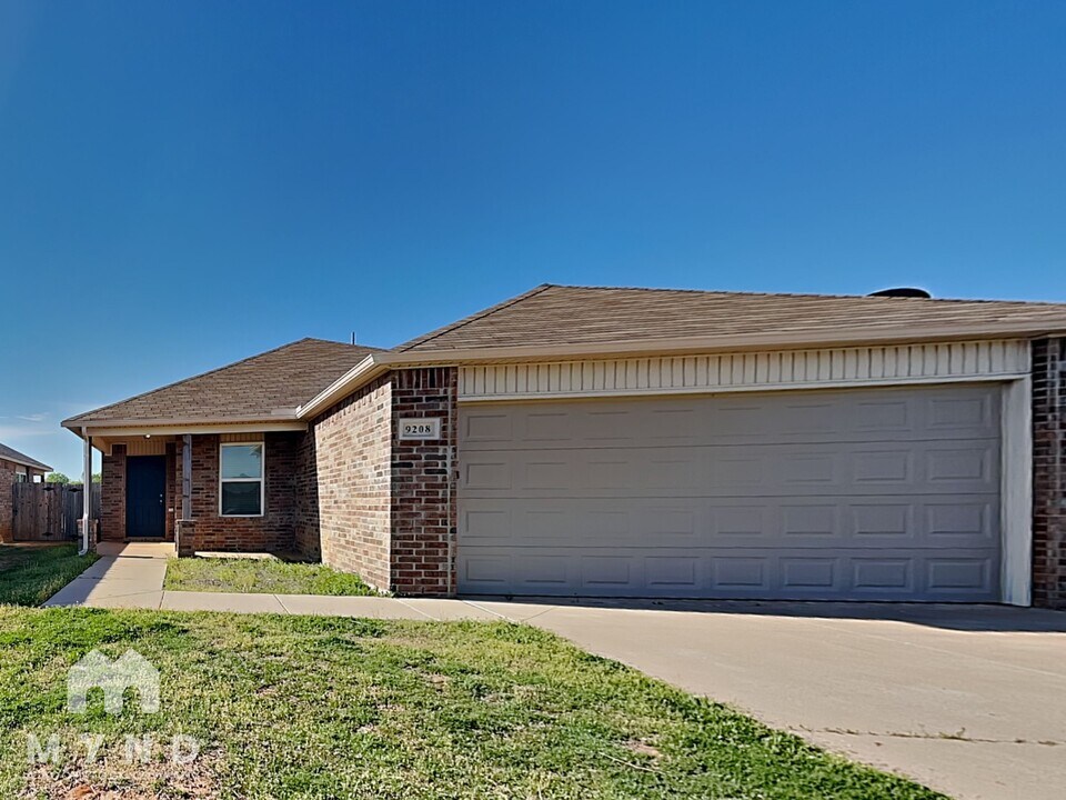 9208 SW 56th St in Oklahoma City, OK - Building Photo