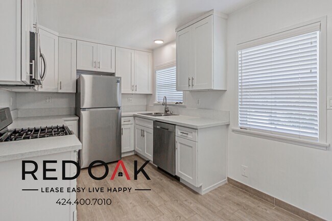 6116 Overhill Dr in Los Angeles, CA - Building Photo - Building Photo