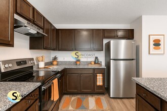 359 Greenbriar Blvd in Lehigh Acres, FL - Foto de edificio - Building Photo