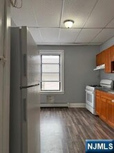 120 W Roselle Ave-Unit -8 in Roselle, NJ - Building Photo - Building Photo