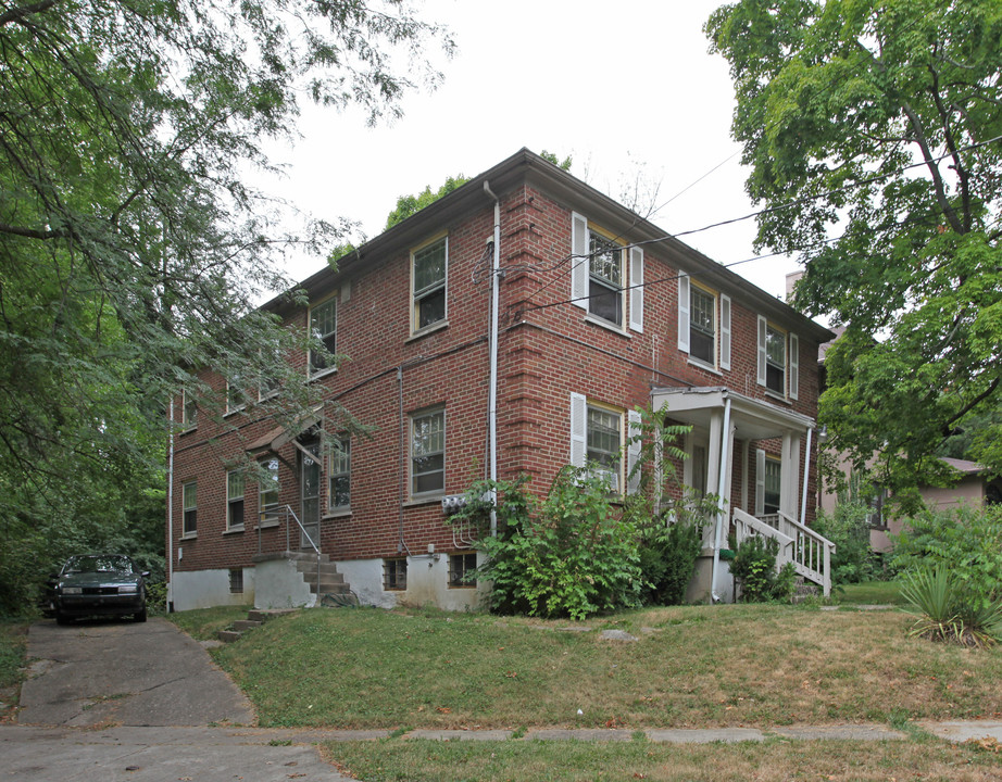 5711 Whitney Ave in Cincinnati, OH - Building Photo