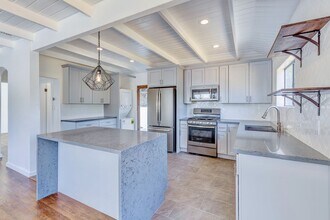 1520 Marsden St in Los Angeles, CA - Building Photo - Building Photo