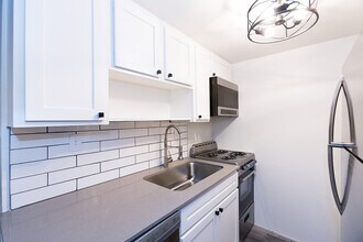 Park Terrace Tempe in Tempe, AZ - Building Photo - Building Photo