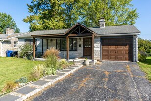 491 Stratford Dr in Lexington, KY - Building Photo