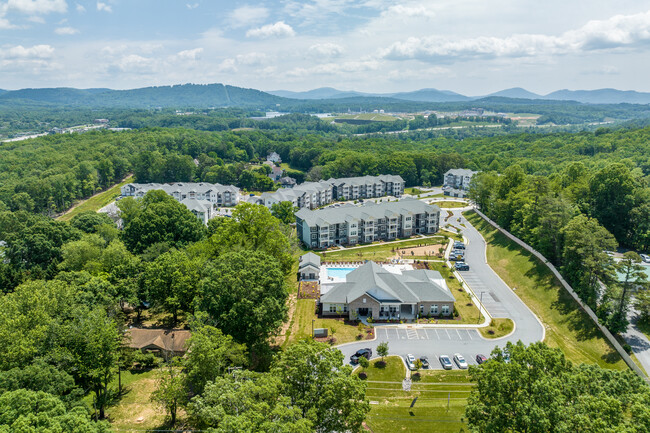 Retreat at Arden Farms in Arden, NC - Building Photo - Building Photo