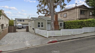 2214 Rockefeller Ln in Redondo Beach, CA - Building Photo - Building Photo