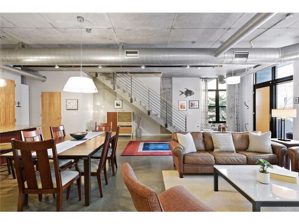 200 Park Ave-Unit -102 in Minneapolis, MN - Building Photo