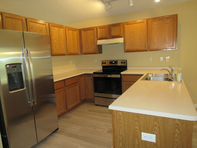 1910 Fountain Ct in Longmont, CO - Building Photo - Building Photo