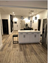 Room in House on Welch St SW in Atlanta, GA - Building Photo - Building Photo