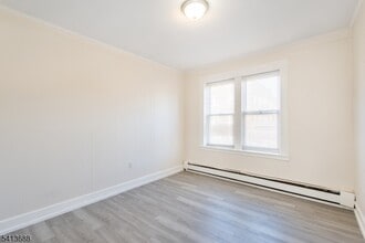 226 Franklin Ave in Nutley, NJ - Building Photo - Building Photo