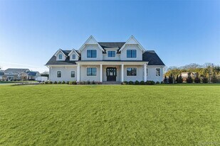 3 Margareta Ct in Westhampton Beach, NY - Building Photo
