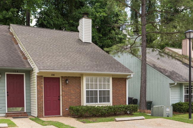 106 S Whetherbine Way in Tallahassee, FL - Building Photo - Building Photo